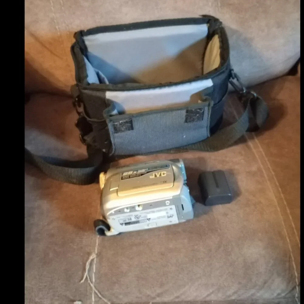 JVC Camcorder GR-D347U PARTS ONLY, NOT WORKING